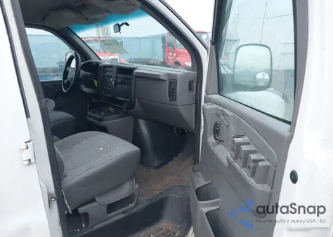 2003 Chevrolet Express from USA, damaged, VIN 1GAHG39U431229763